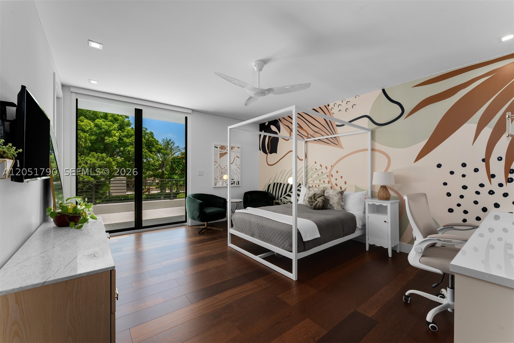 7502 SW 102nd St, Pinecrest FL 33156