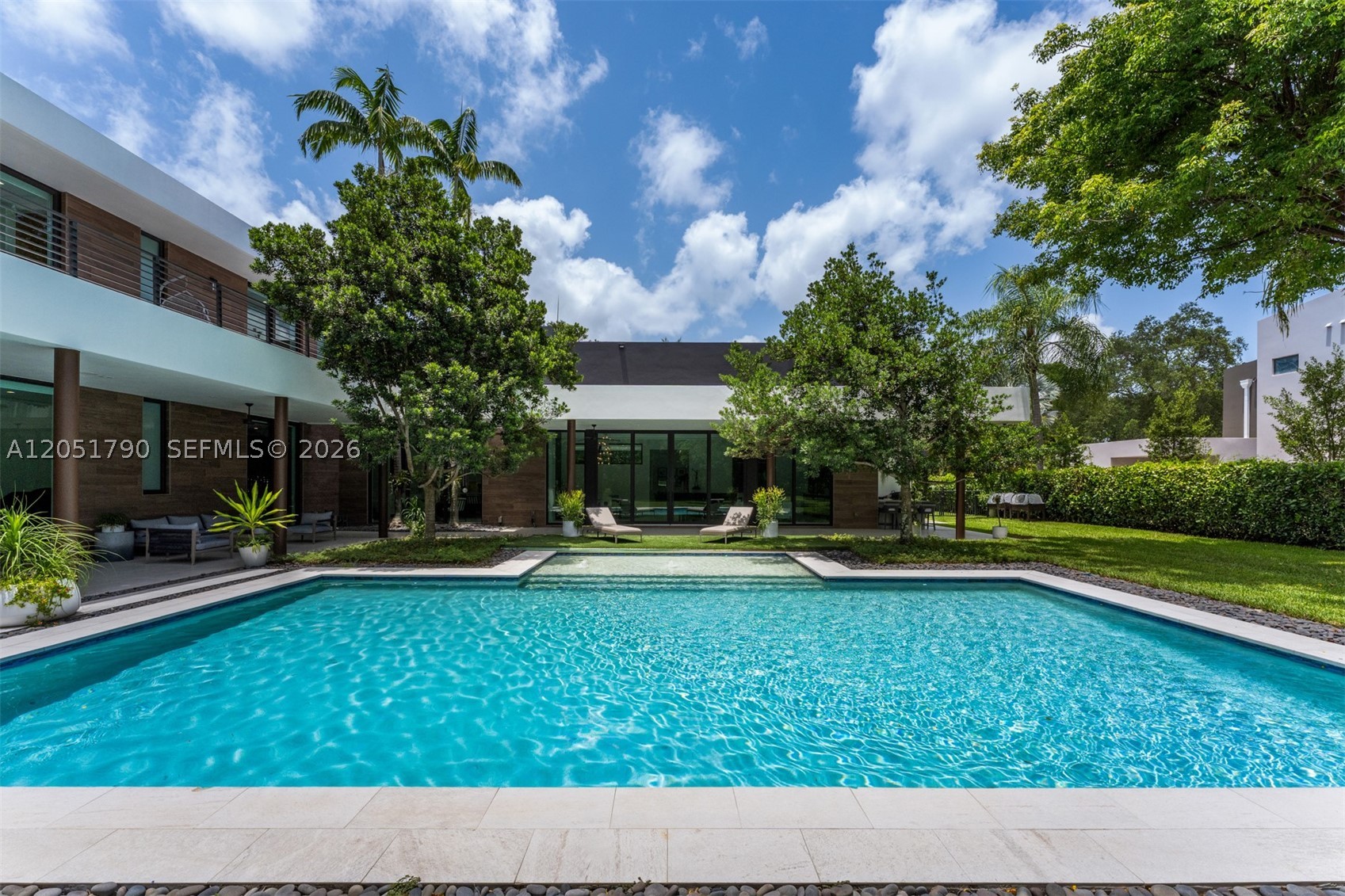 7502 SW 102nd St, Pinecrest FL 33156