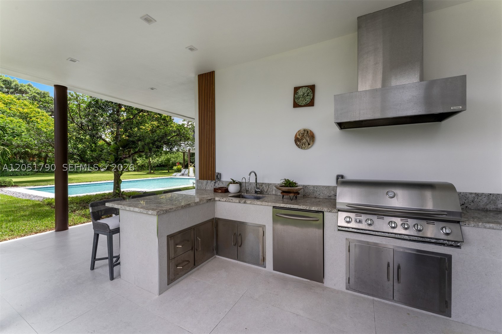 7502 SW 102nd St, Pinecrest FL 33156