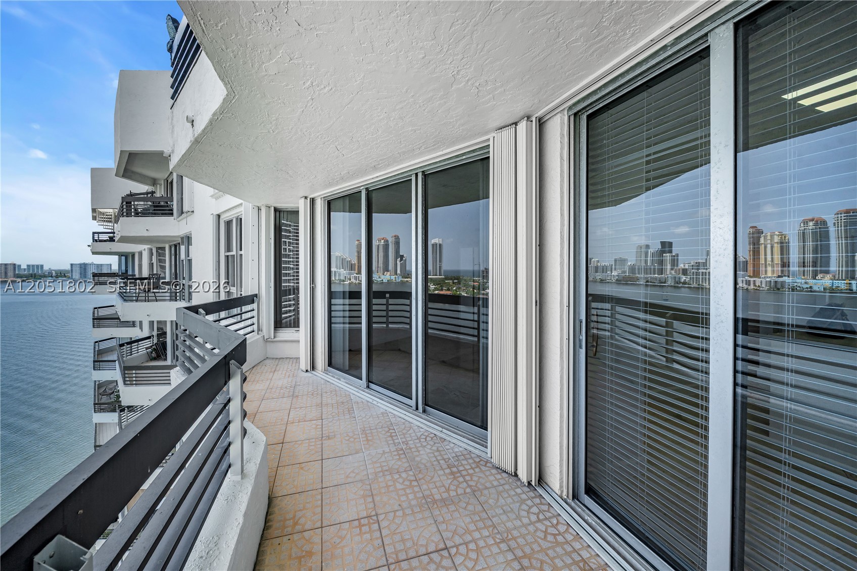 3600 Mystic Pointe Dr #1816, Aventura FL 33180