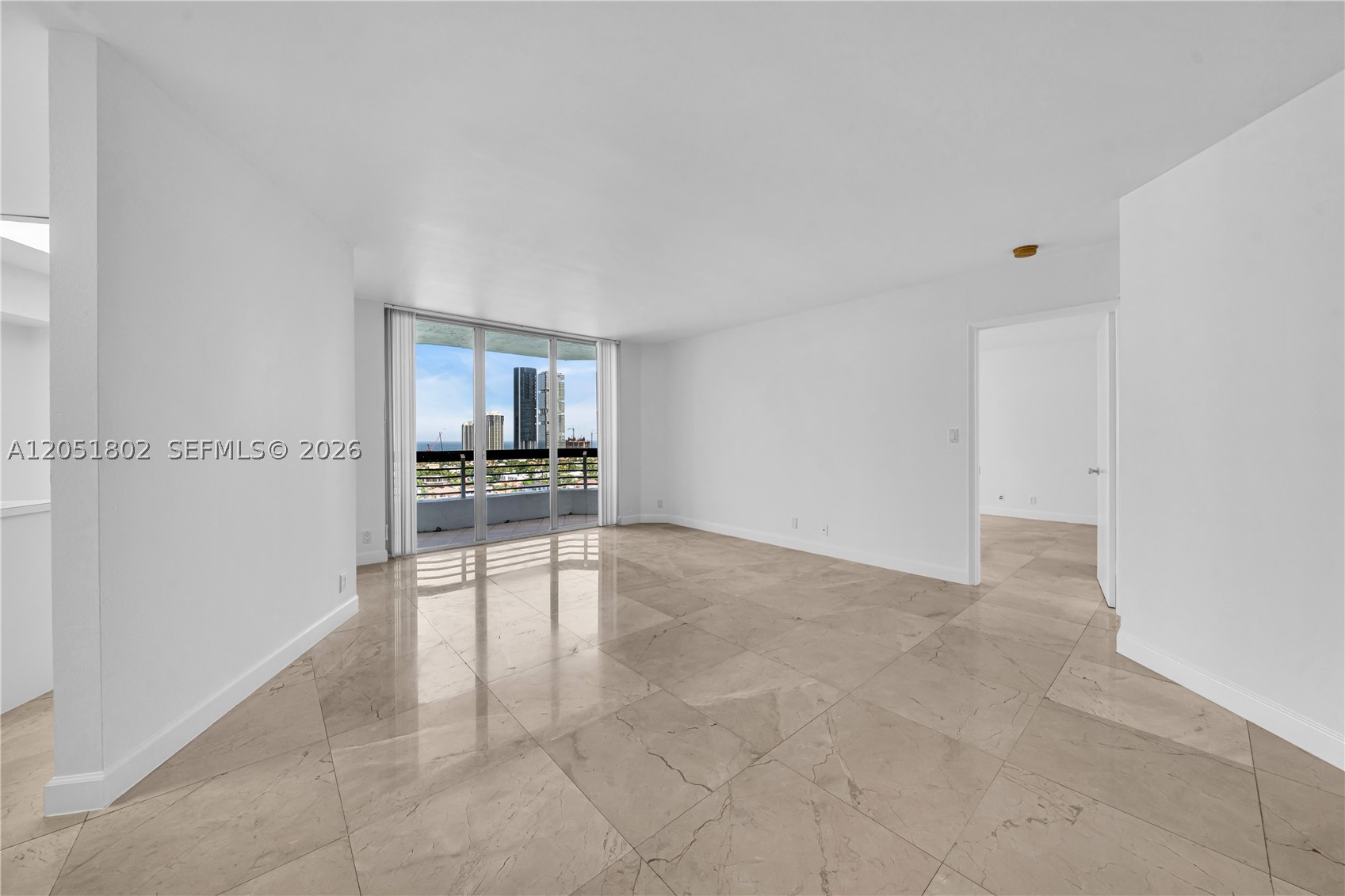 3600 Mystic Pointe Dr #1816, Aventura FL 33180