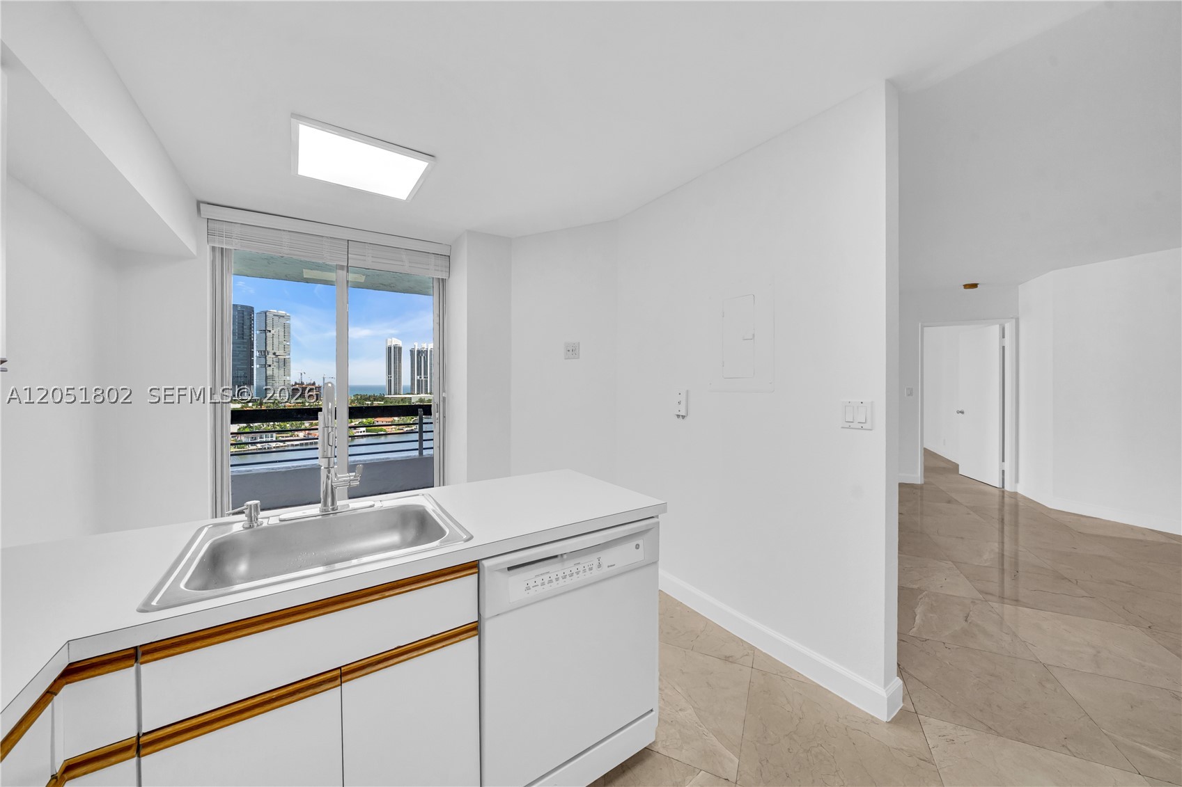 3600 Mystic Pointe Dr #1816, Aventura FL 33180