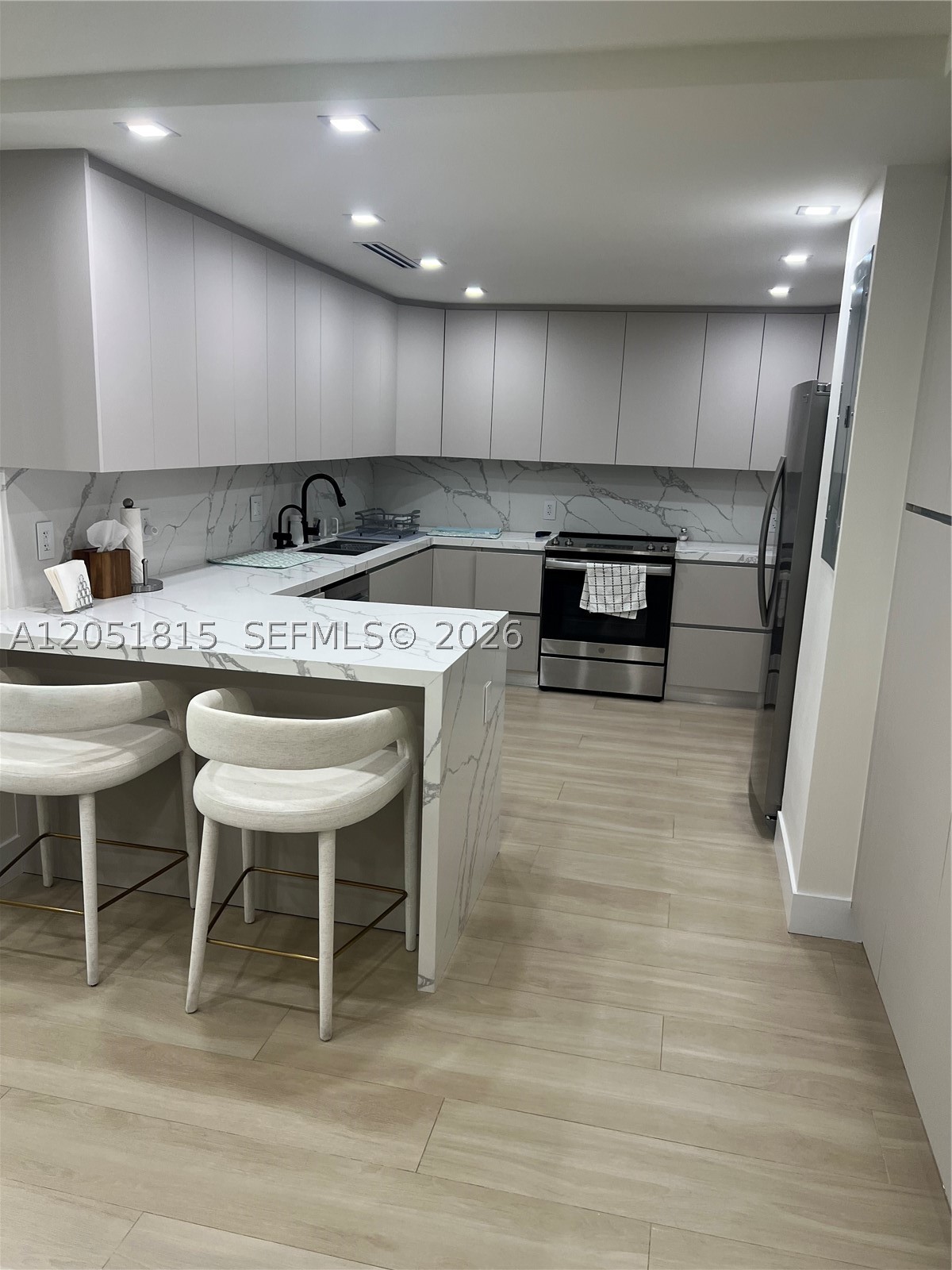9801 Collins Ave #6E, Bal Harbour FL 33154
