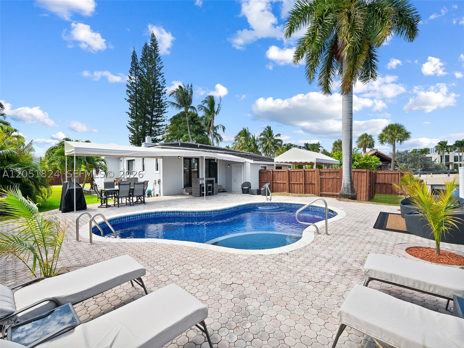 2301 E Las Olas Blvd, Fort Lauderdale FL 33301