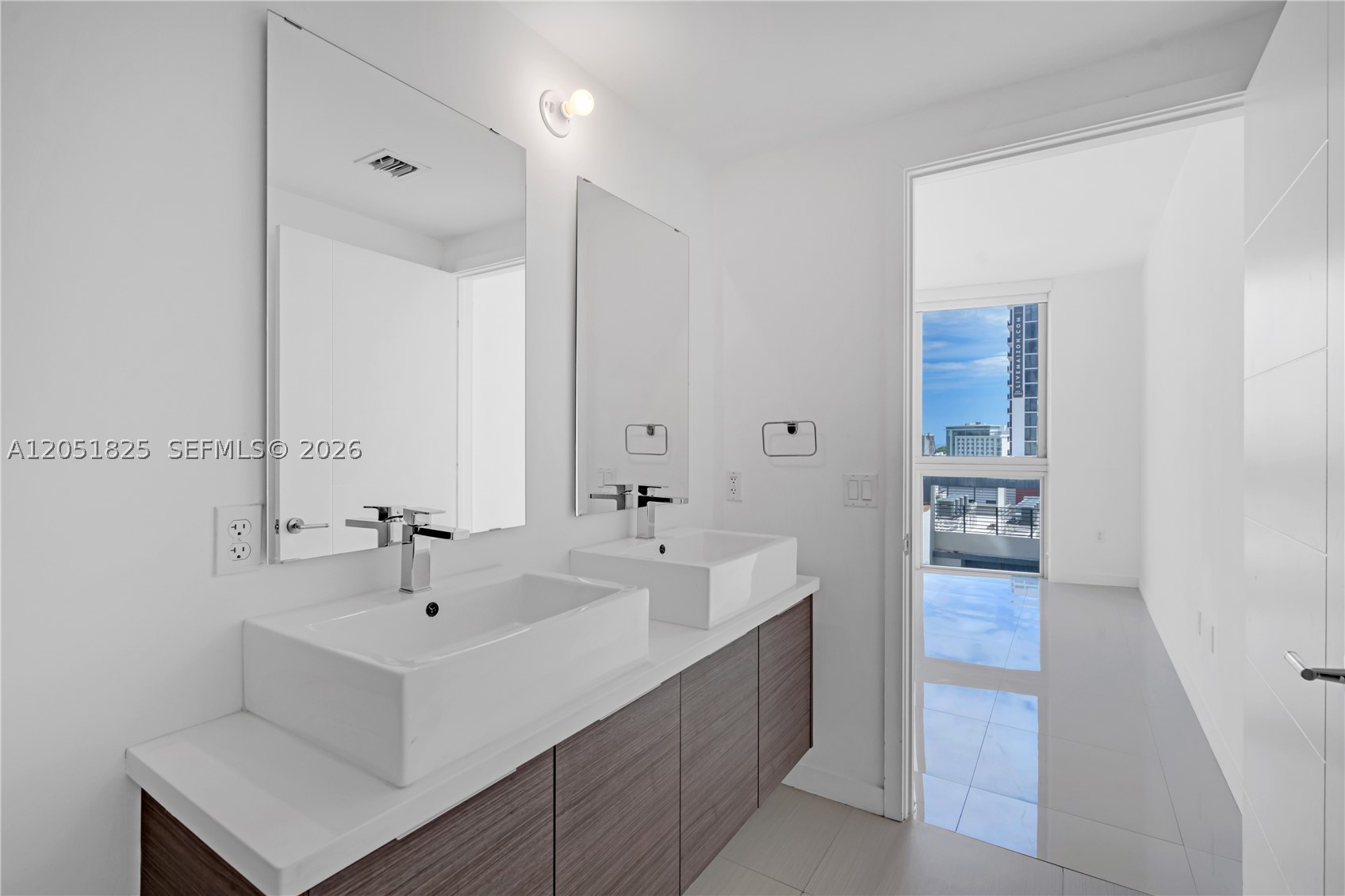 1010 SW 2nd Ave #1003, Miami FL 33130