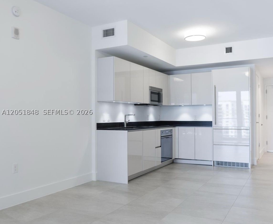 1010 Brickell Ave #3210, Miami FL 33131