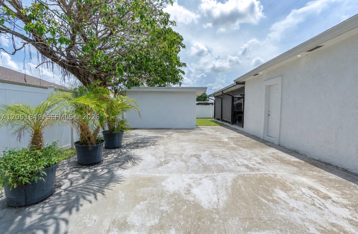 2830 NW 156th St, Miami Gardens FL 33054