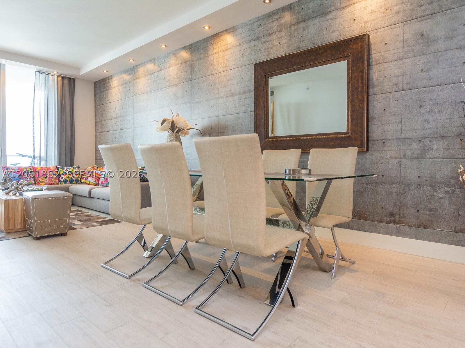 1300 Brickell Bay Dr #3804, Miami FL 33131