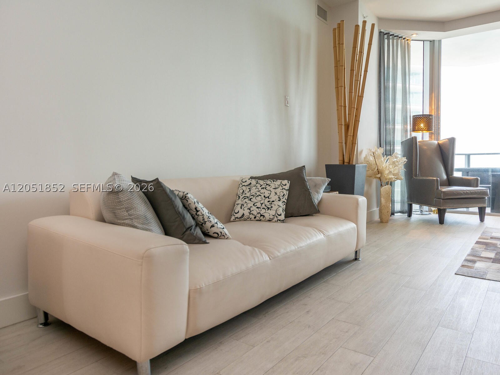 1300 Brickell Bay Dr #3804, Miami FL 33131