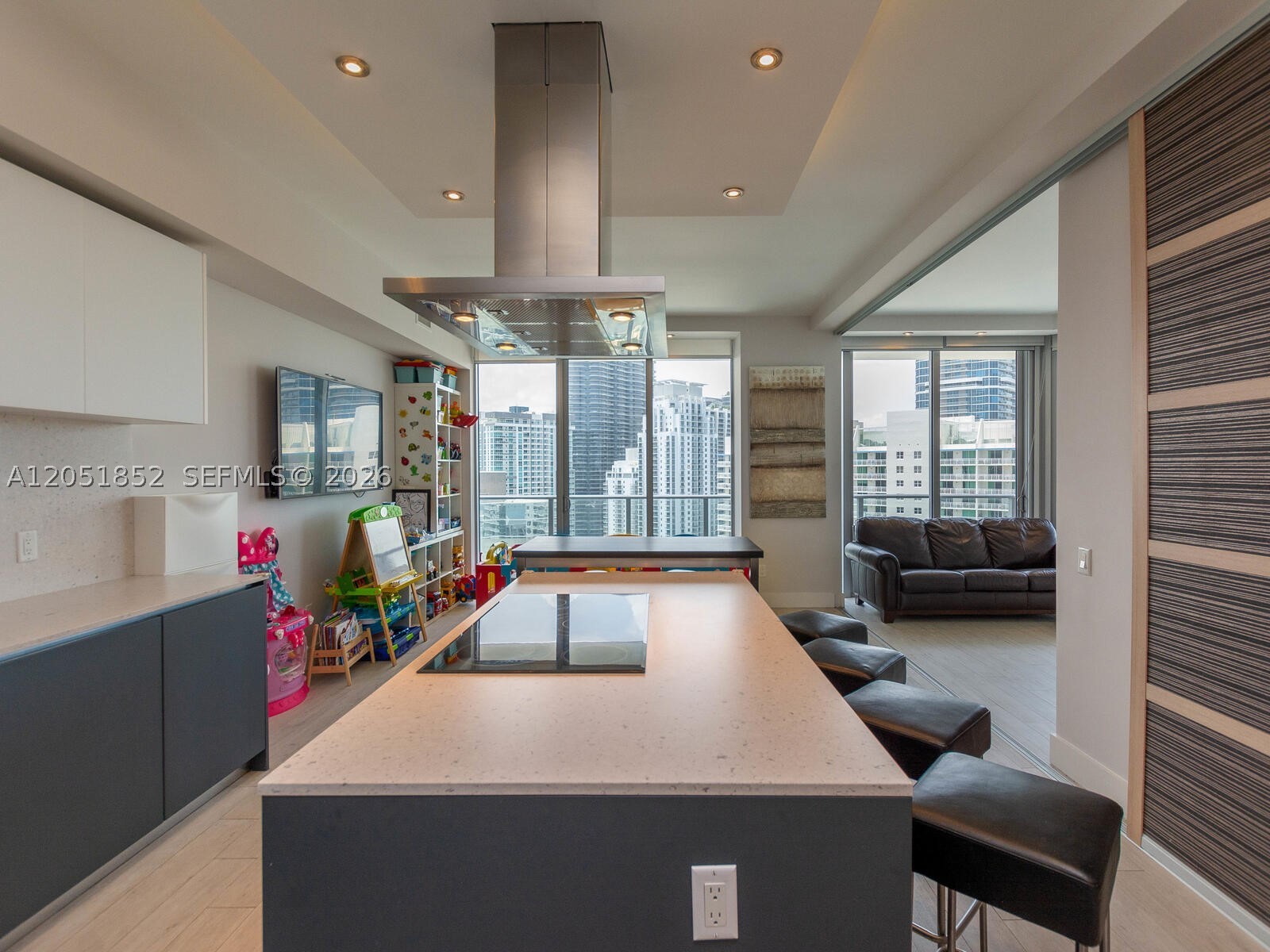 1300 Brickell Bay Dr #3804, Miami FL 33131