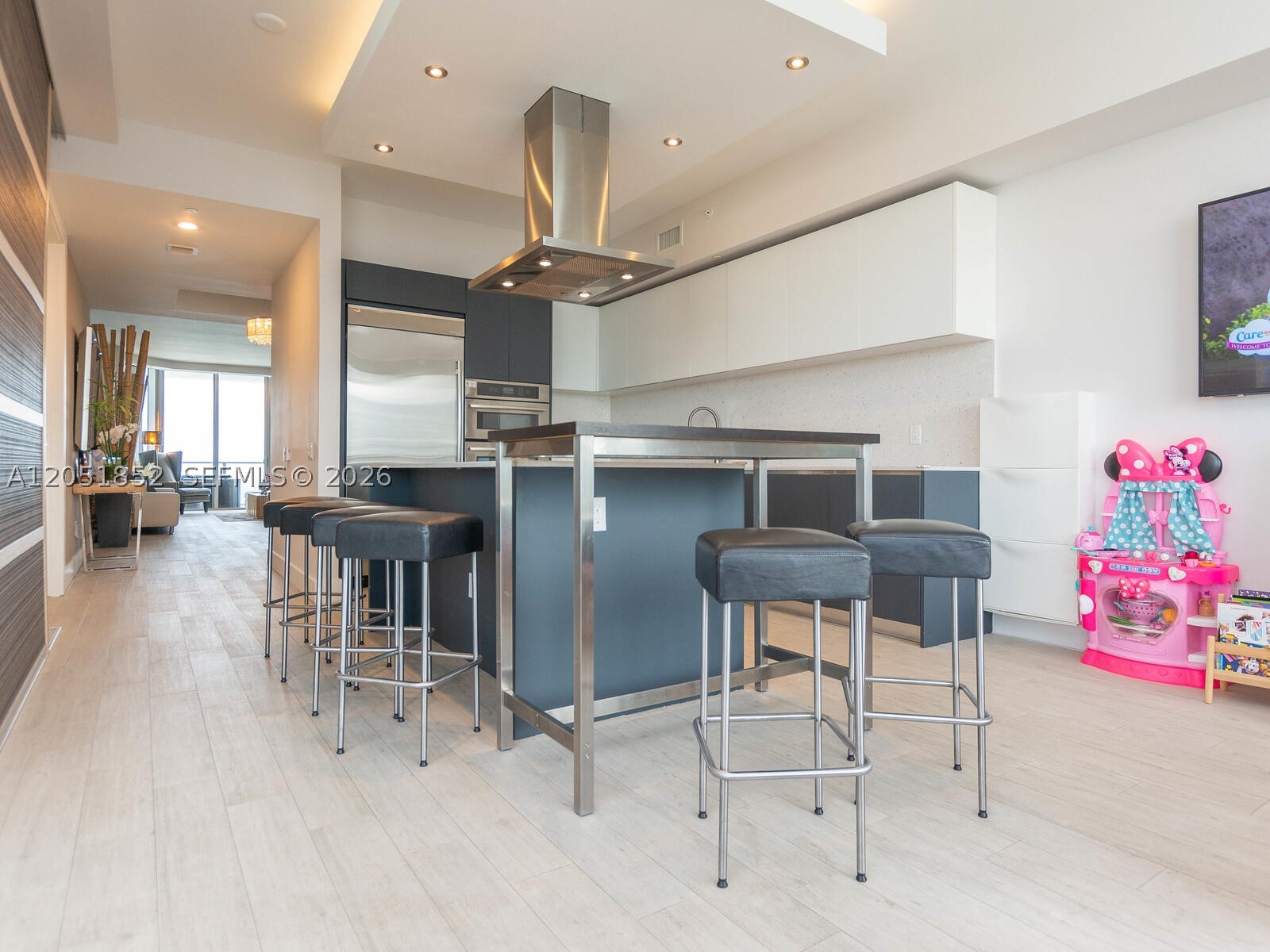 1300 Brickell Bay Dr #3804, Miami FL 33131