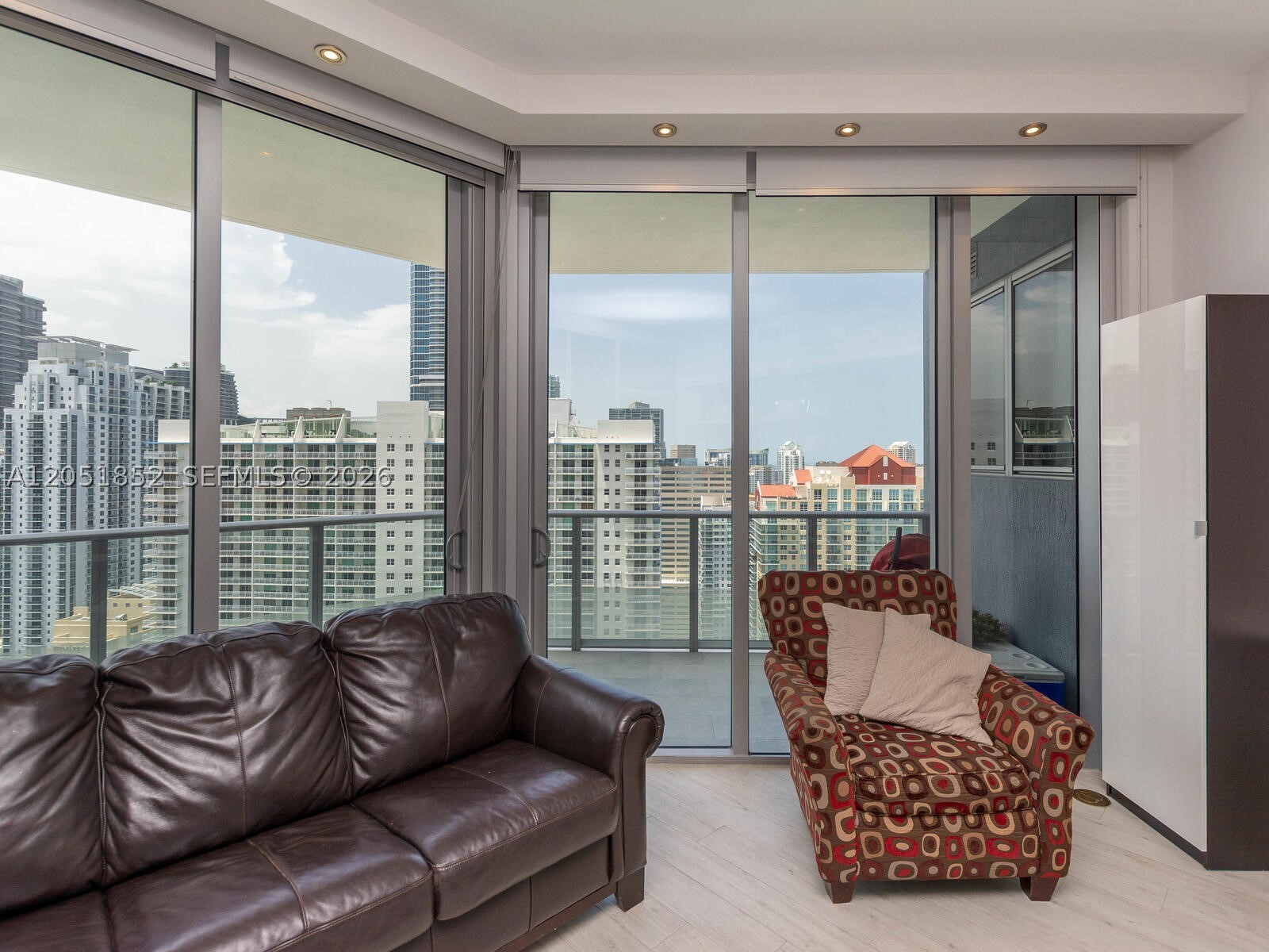 1300 Brickell Bay Dr #3804, Miami FL 33131