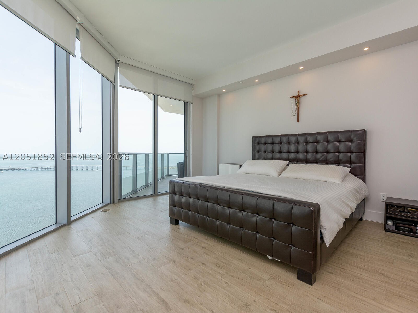 1300 Brickell Bay Dr #3804, Miami FL 33131