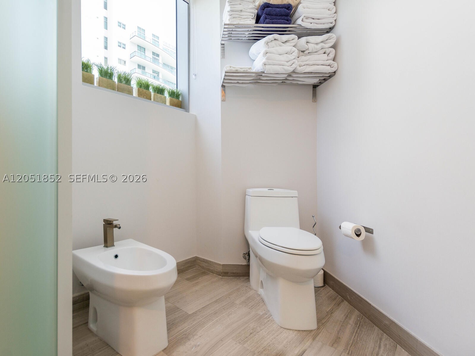 1300 Brickell Bay Dr #3804, Miami FL 33131