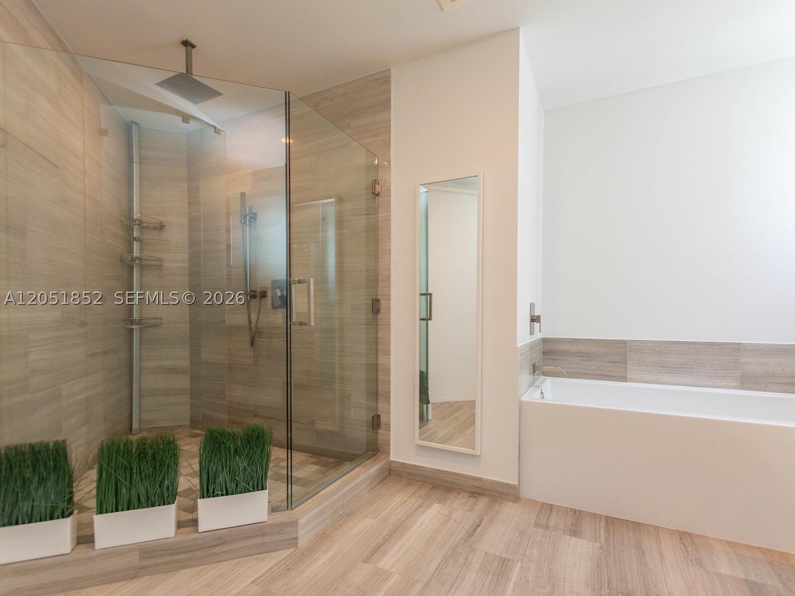1300 Brickell Bay Dr #3804, Miami FL 33131