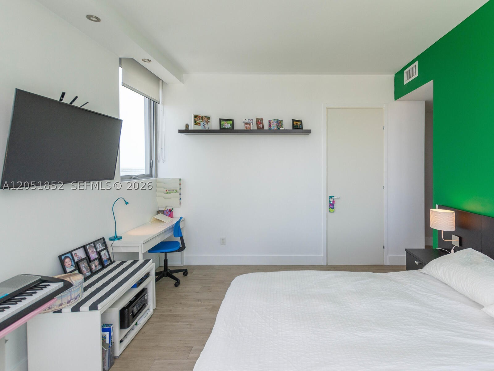 1300 Brickell Bay Dr #3804, Miami FL 33131