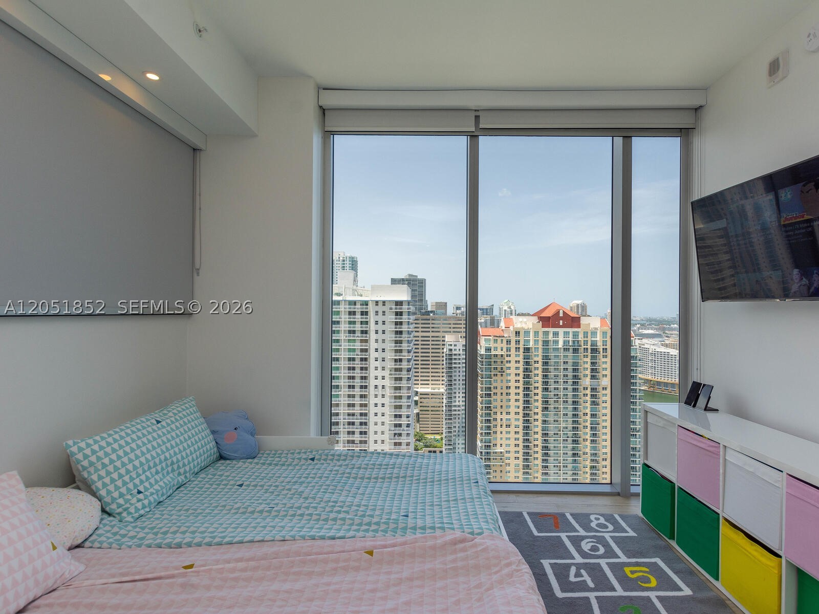 1300 Brickell Bay Dr #3804, Miami FL 33131