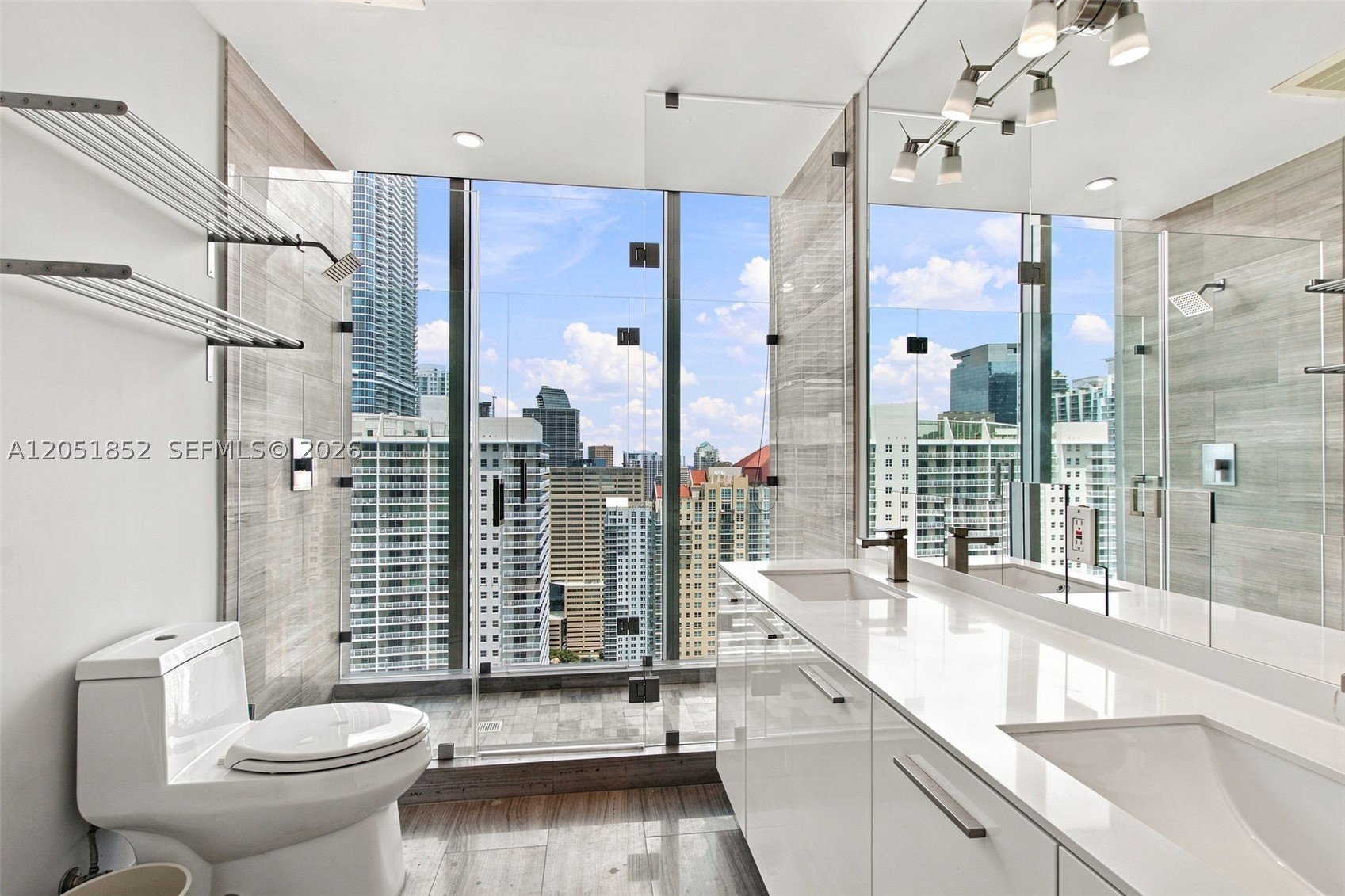 1300 Brickell Bay Dr #3804, Miami FL 33131