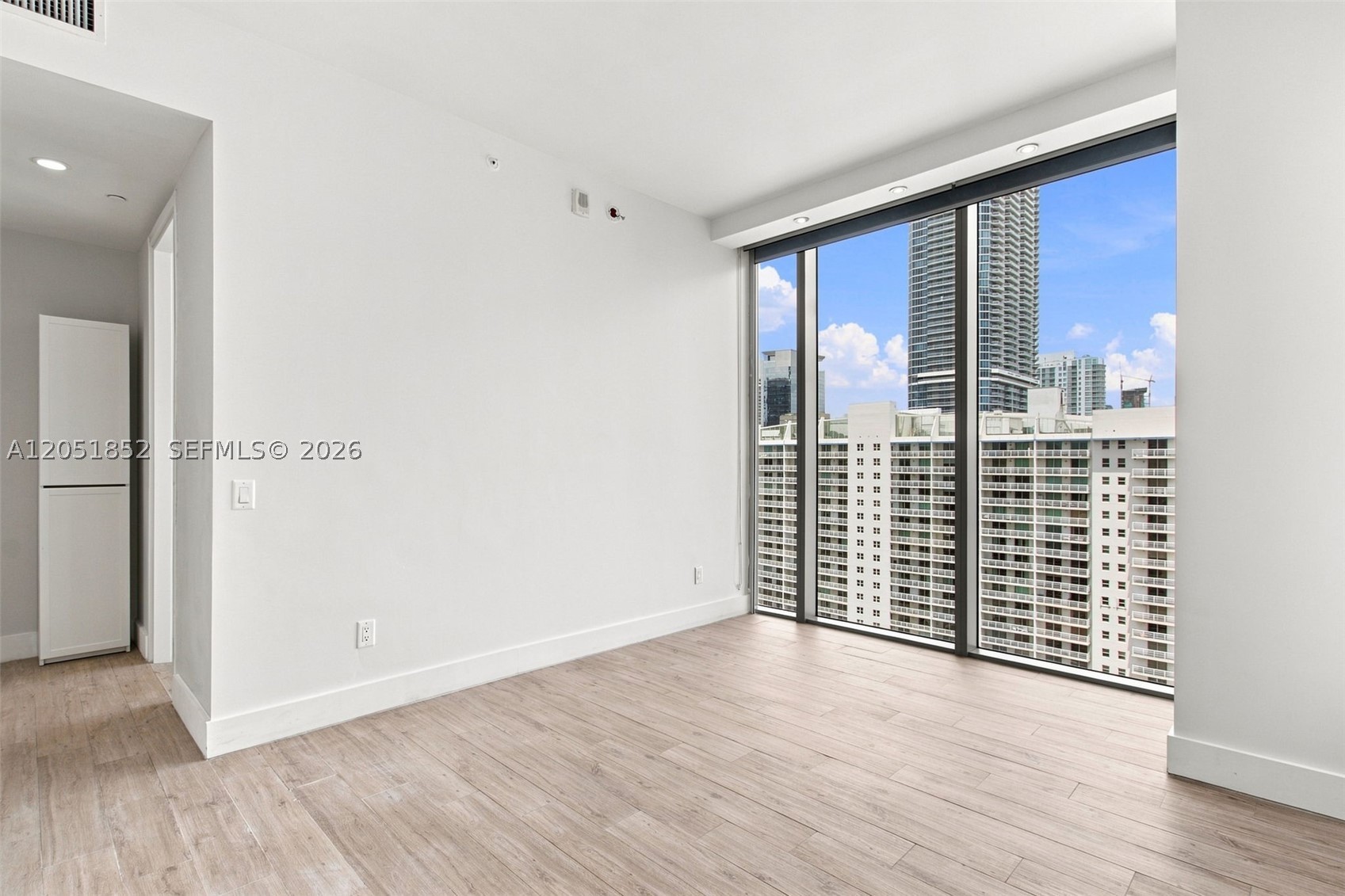 1300 Brickell Bay Dr #3804, Miami FL 33131