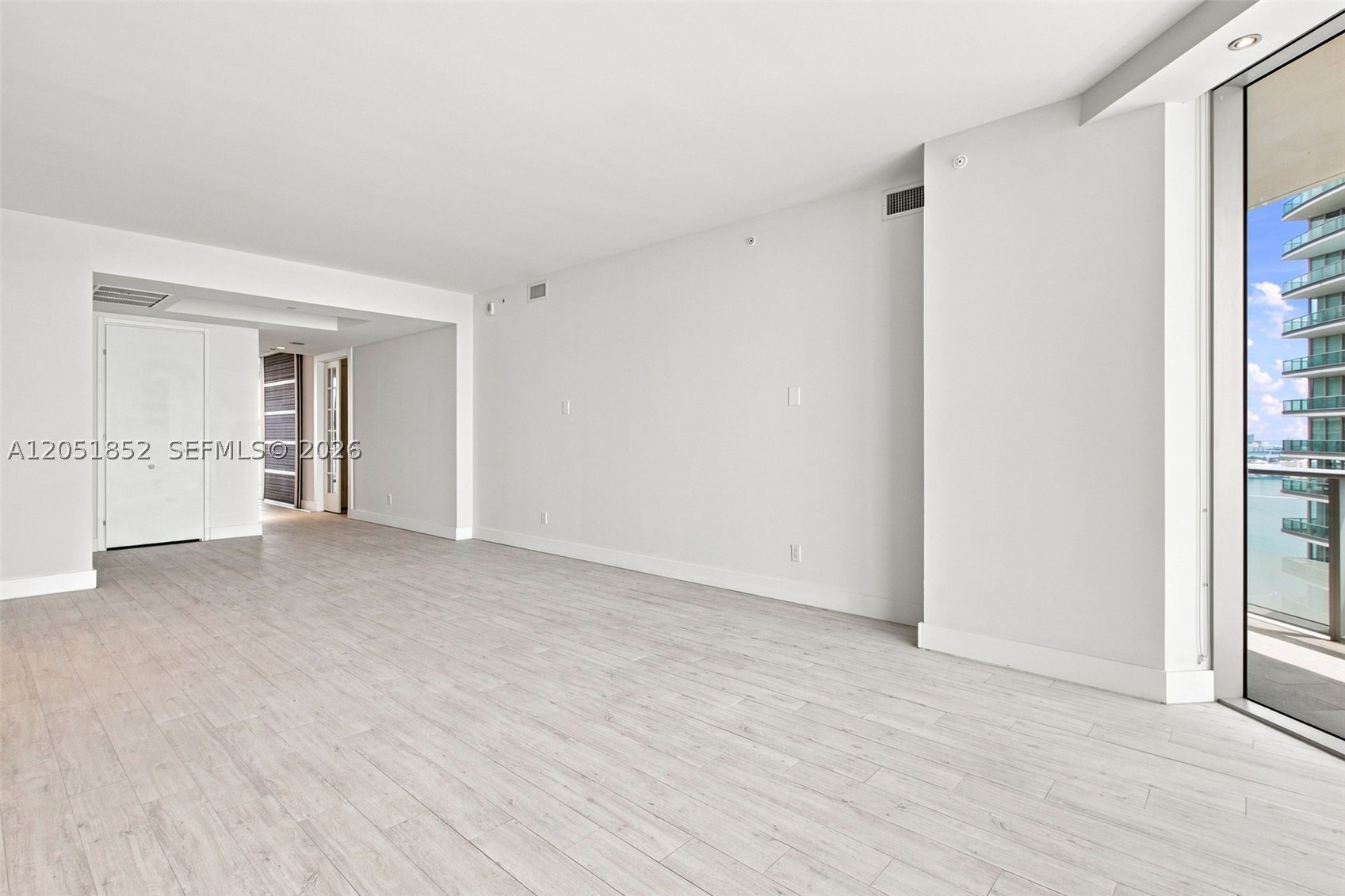 1300 Brickell Bay Dr #3804, Miami FL 33131