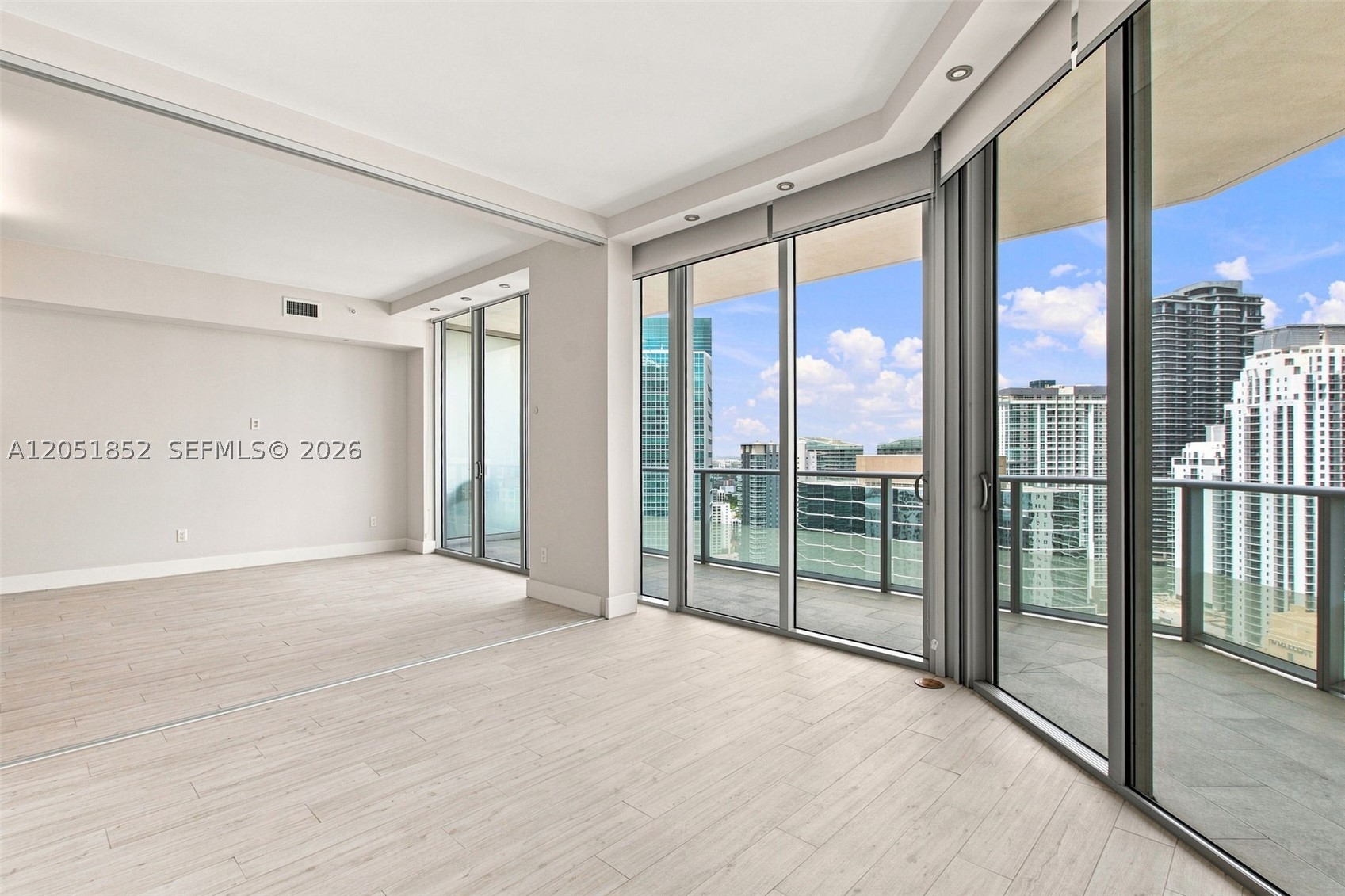 1300 Brickell Bay Dr #3804, Miami FL 33131