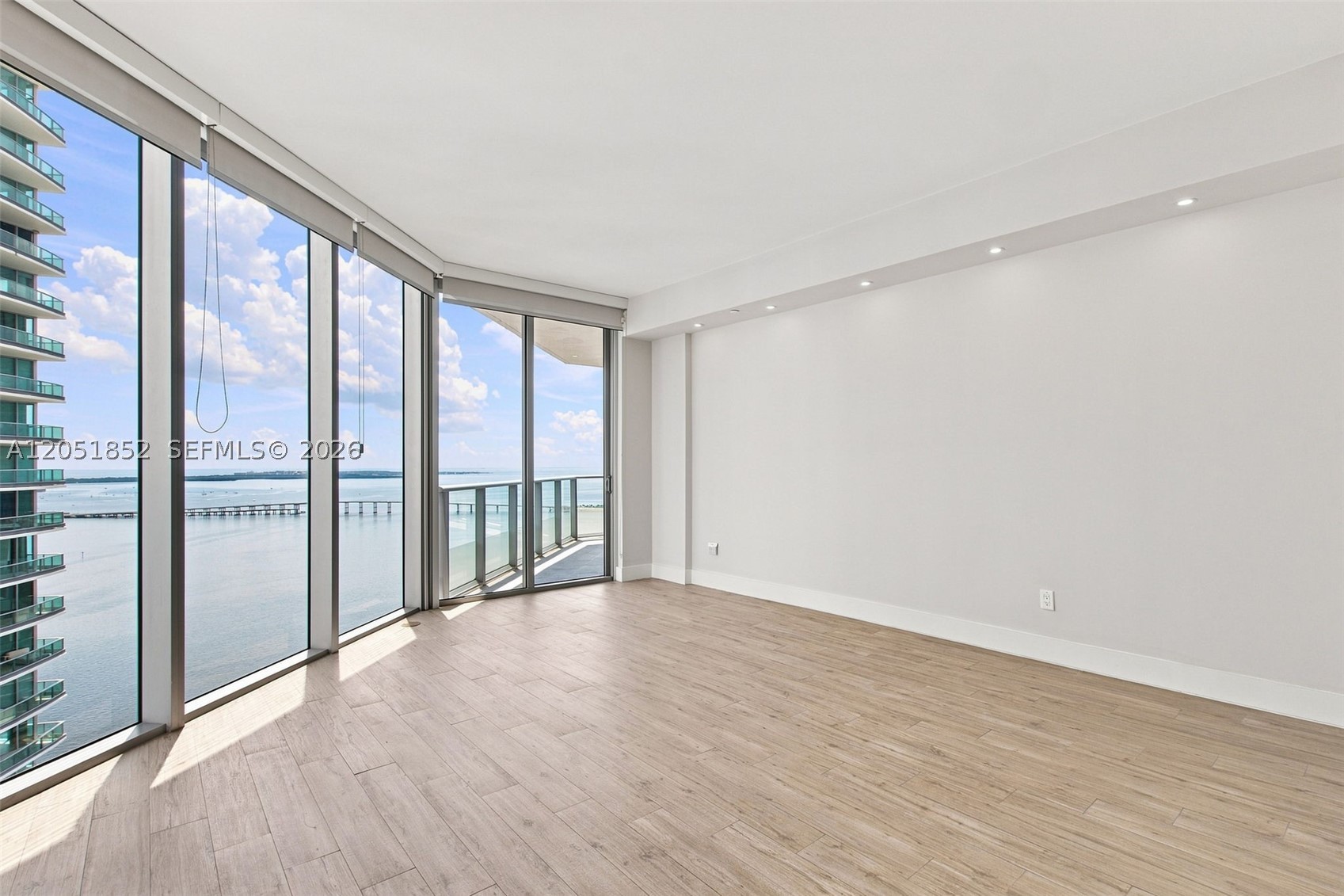 1300 Brickell Bay Dr #3804, Miami FL 33131