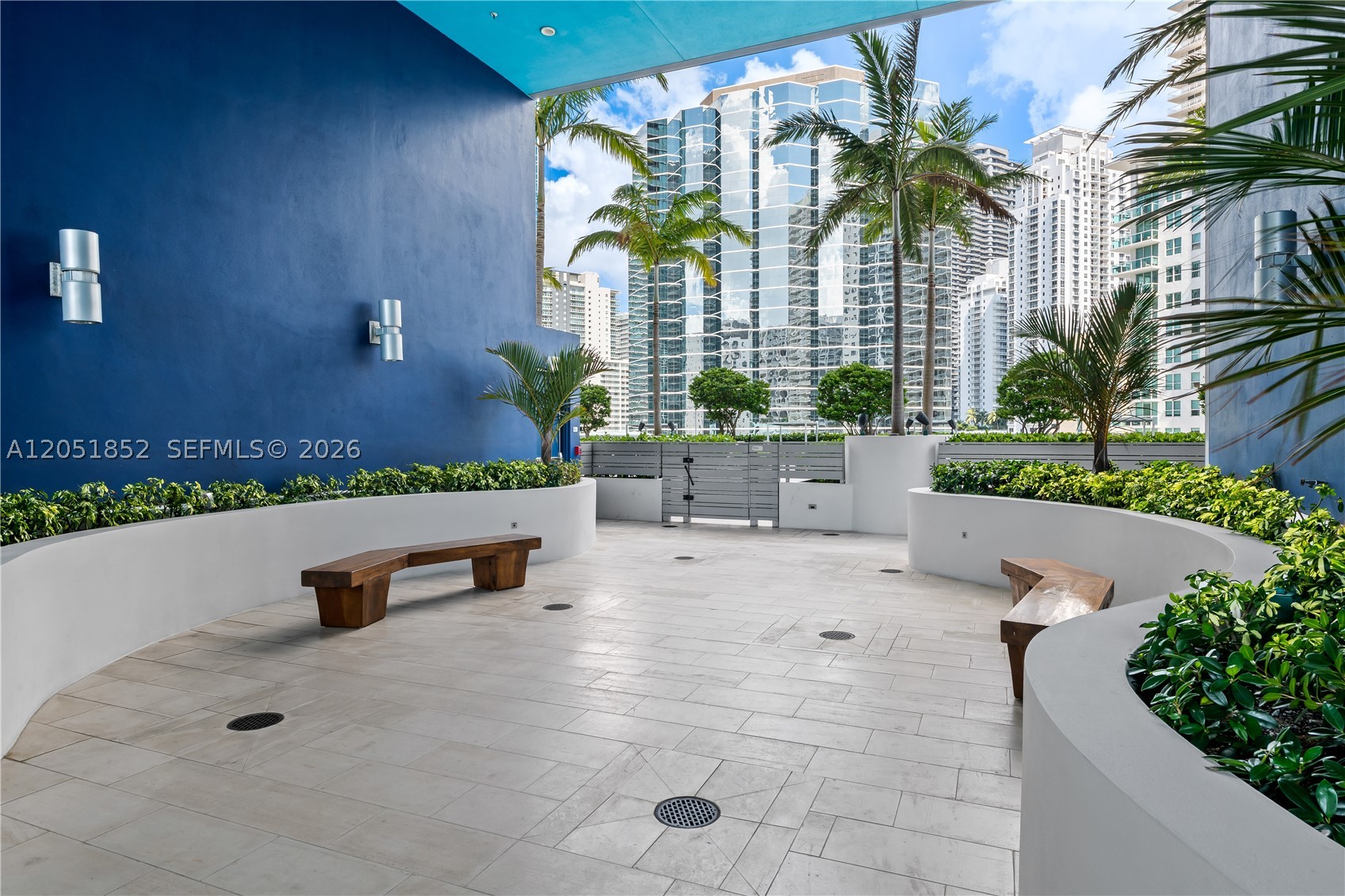 1300 Brickell Bay Dr #3804, Miami FL 33131