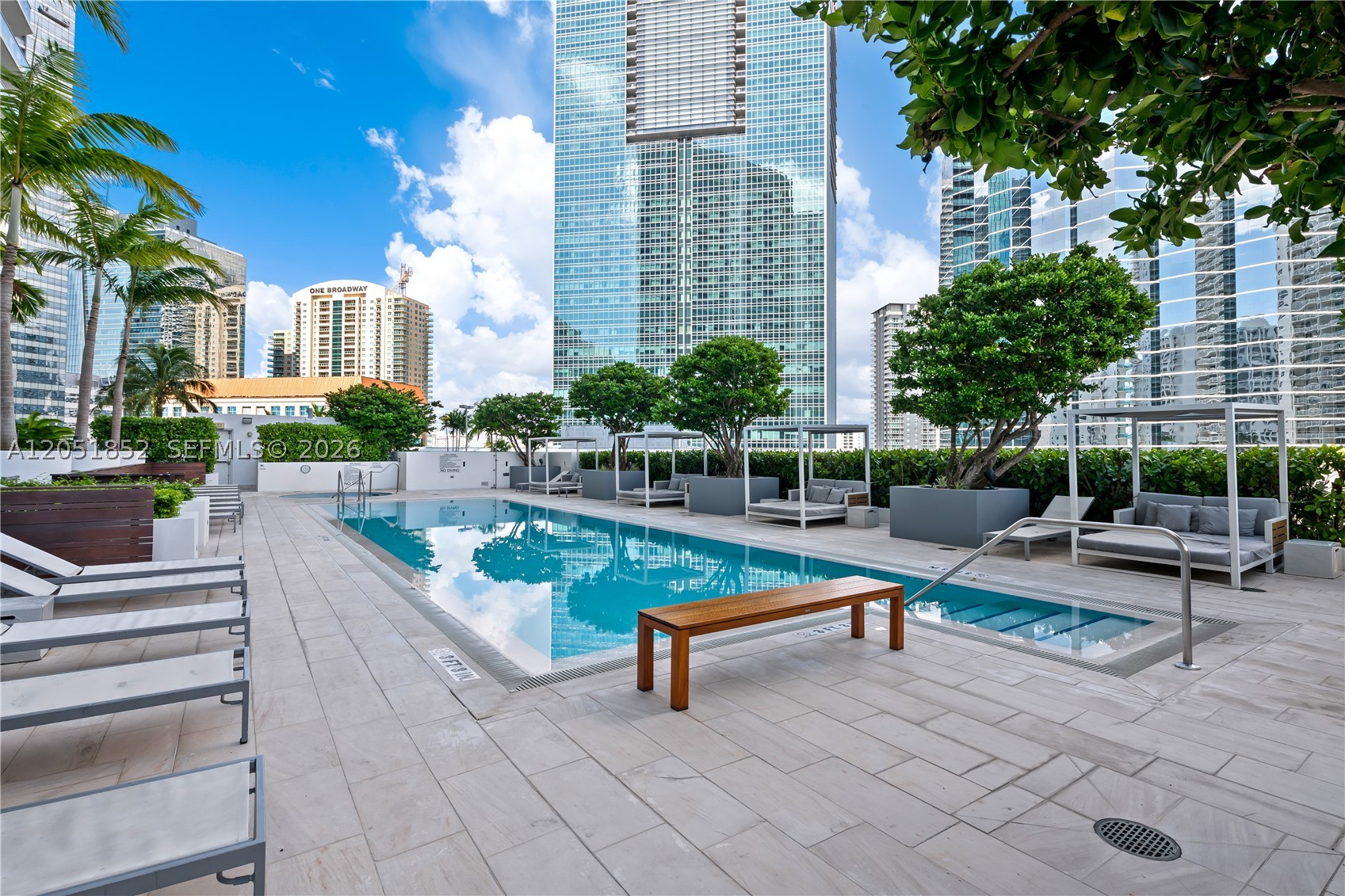 1300 Brickell Bay Dr #3804, Miami FL 33131