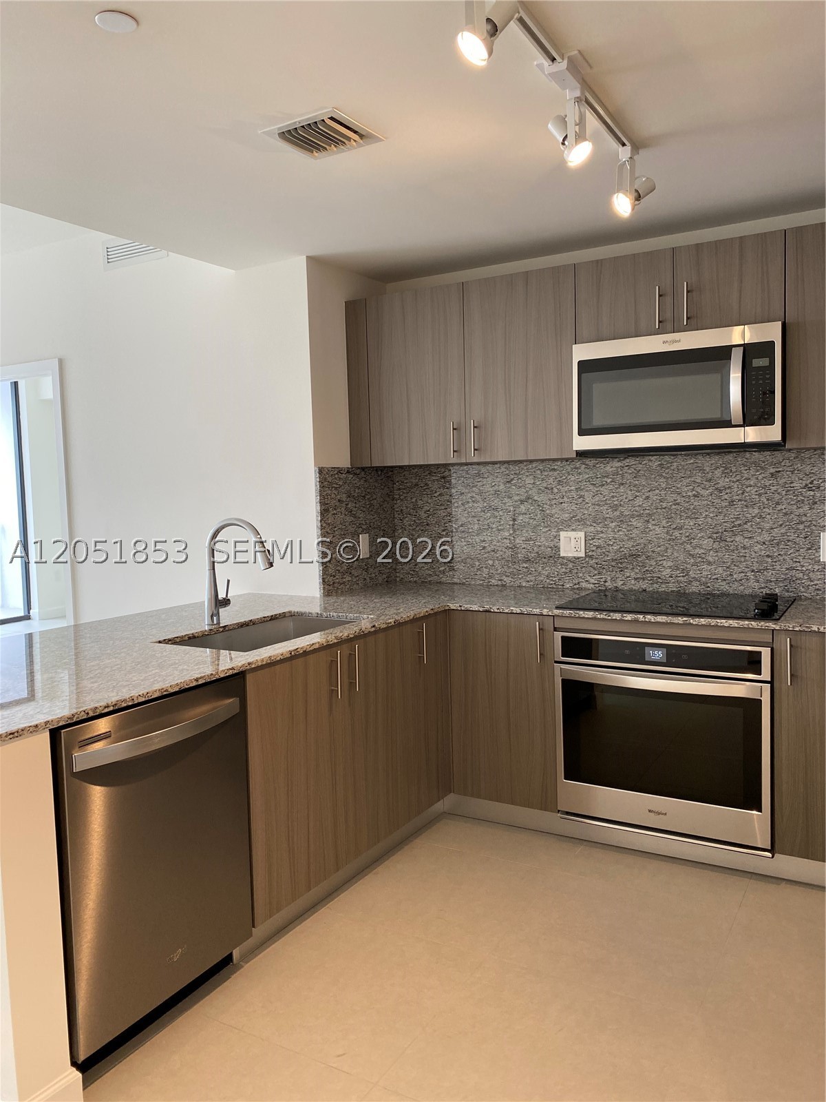 5350 NW 84th Ave #706, Doral FL 33166