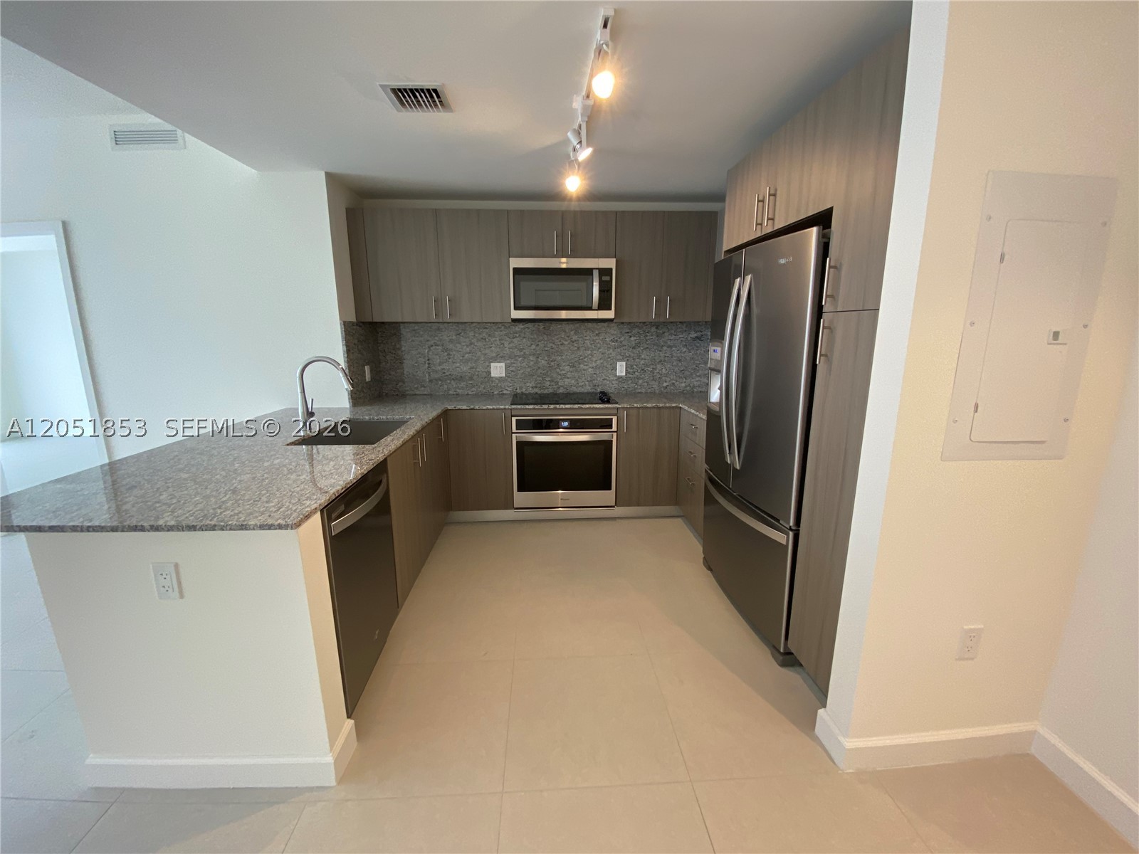5350 NW 84th Ave #706, Doral FL 33166
