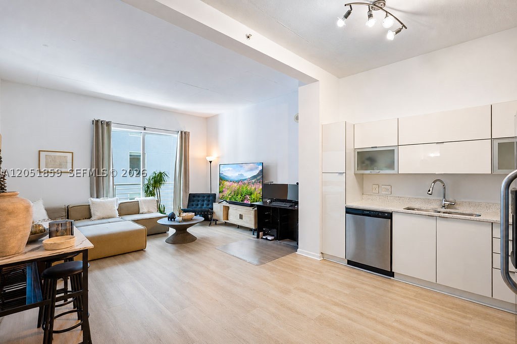 234 NE 3rd St #909, Miami FL 33132