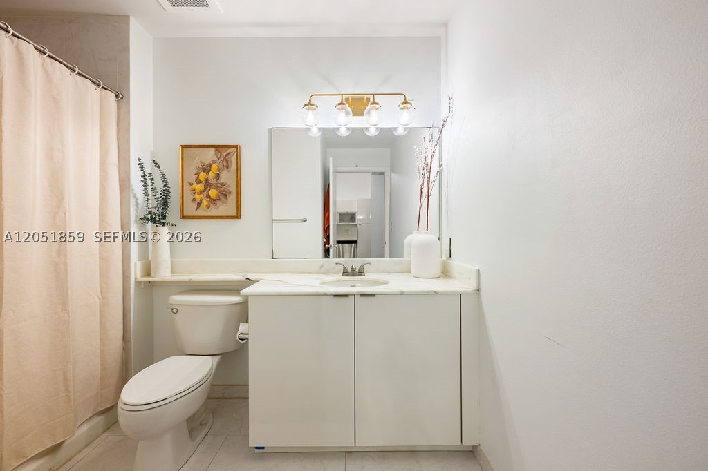 234 NE 3rd St #909, Miami FL 33132