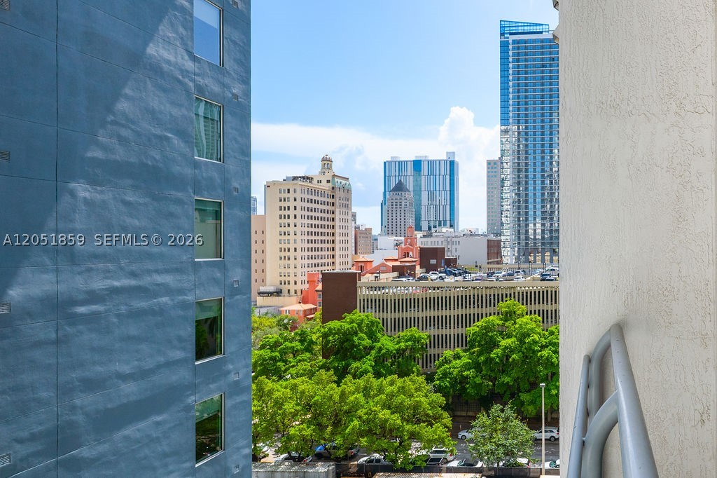 234 NE 3rd St #909, Miami FL 33132