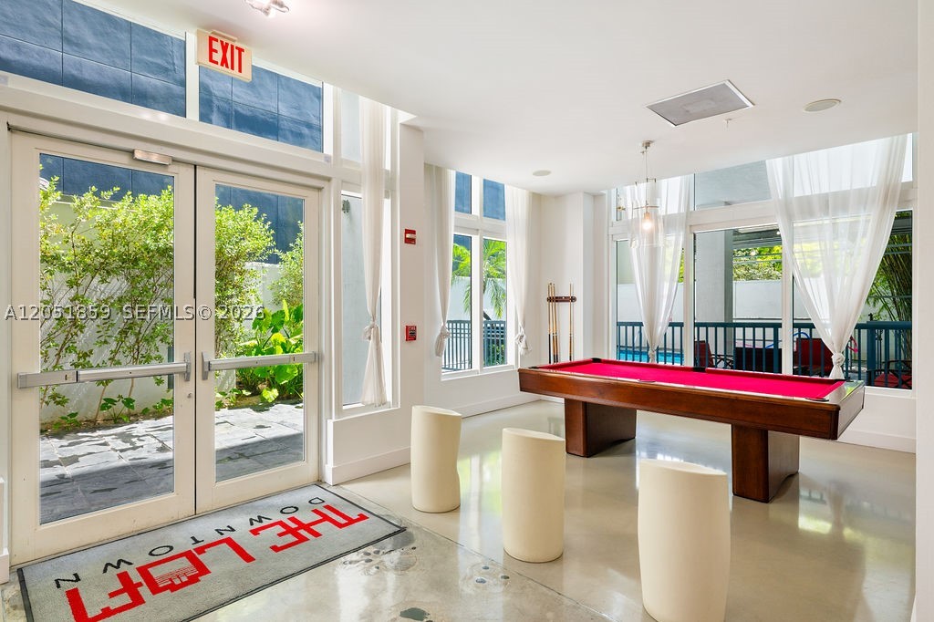 234 NE 3rd St #909, Miami FL 33132