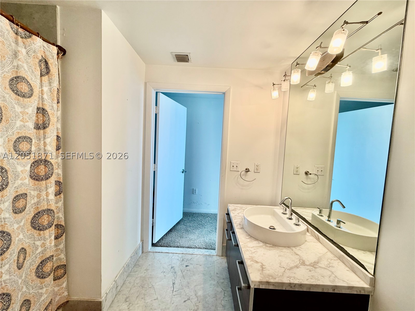 253 NE 2nd St #3907, Miami FL 33132