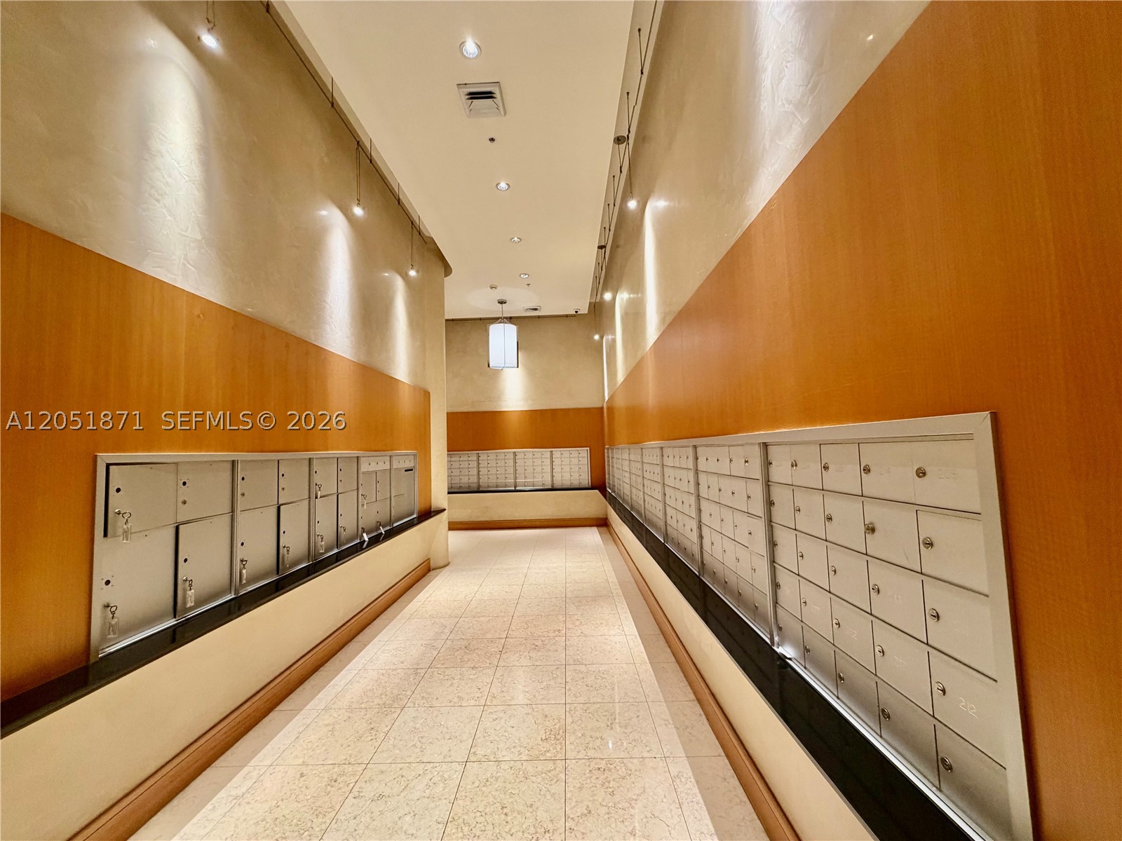 253 NE 2nd St #3907, Miami FL 33132