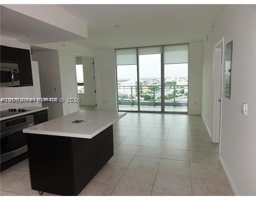 90 SW 3rd St #2907, Miami FL 33130