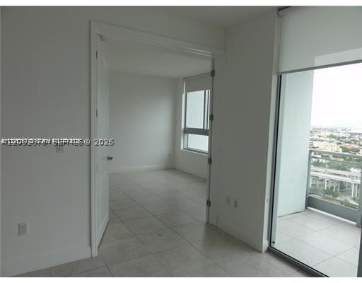 90 SW 3rd St #2907, Miami FL 33130