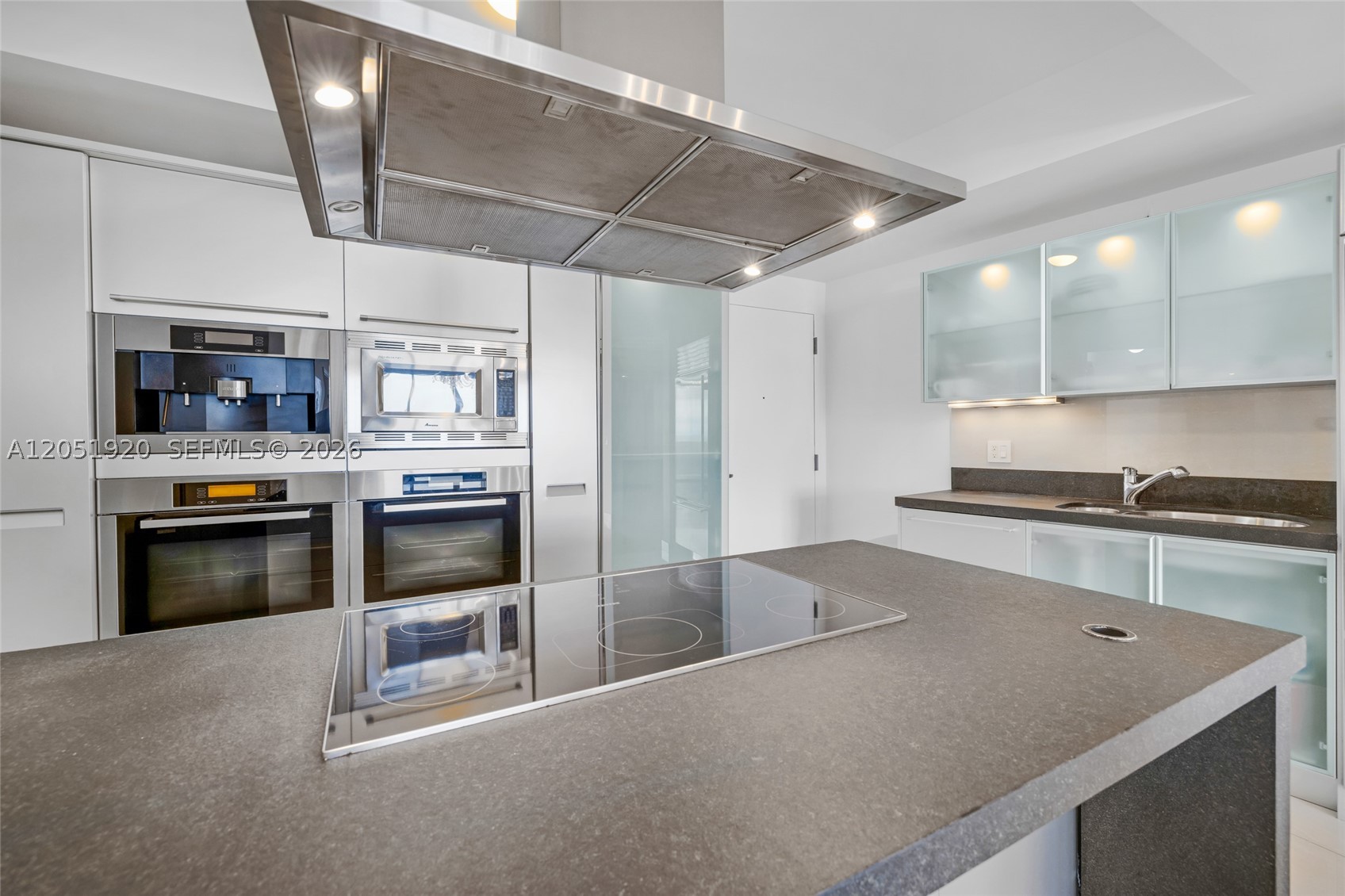 18201 Collins Ave #902, Sunny Isles Beach FL 33160