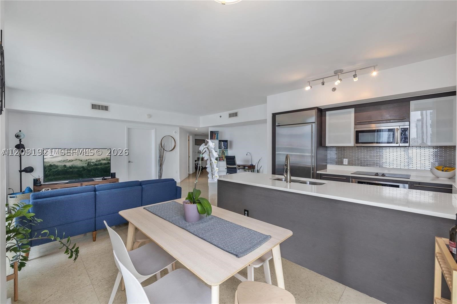 55 SE 6th St #2001, Miami FL 33131