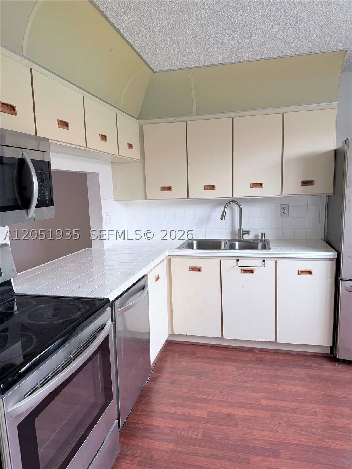 9850 Hammocks Blvd #107, Miami FL 33196