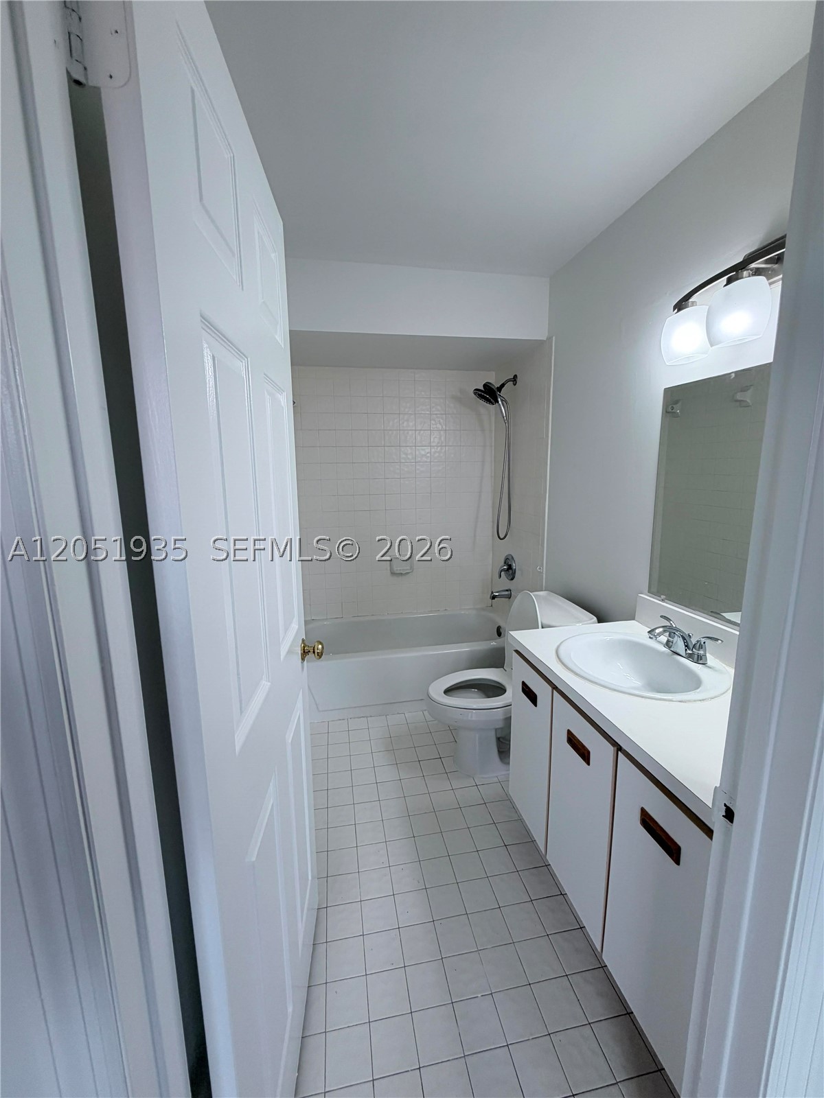 9850 Hammocks Blvd #107, Miami FL 33196