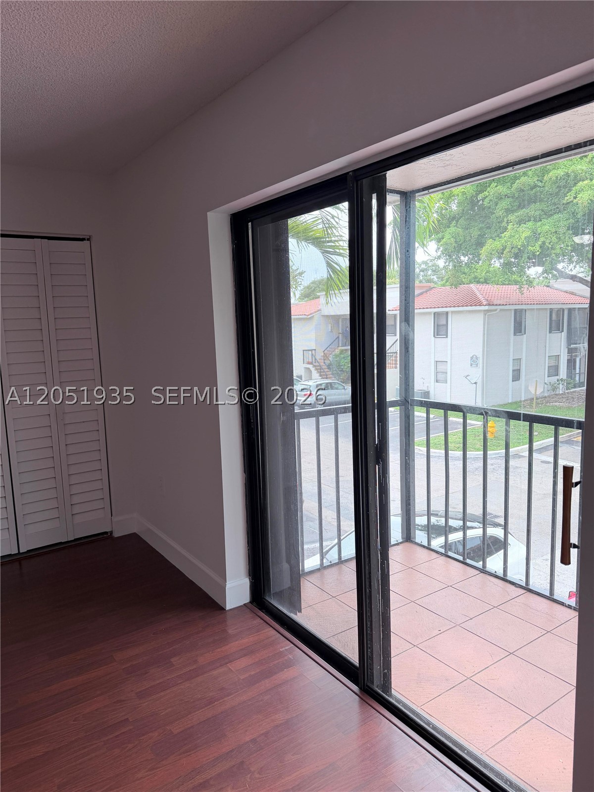 9850 Hammocks Blvd #107, Miami FL 33196