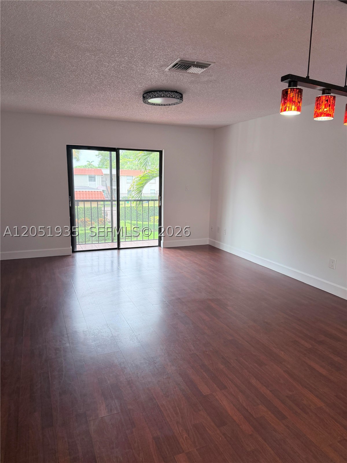 9850 Hammocks Blvd #107, Miami FL 33196