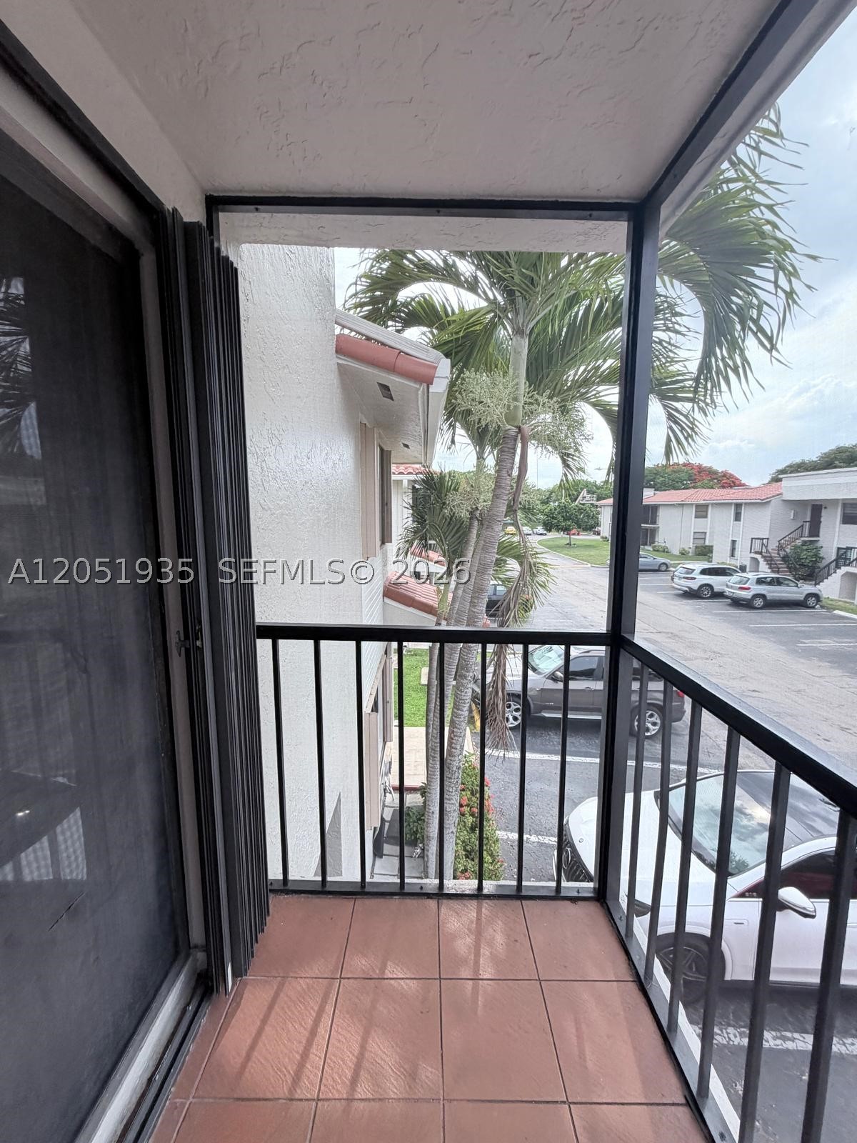 9850 Hammocks Blvd #107, Miami FL 33196