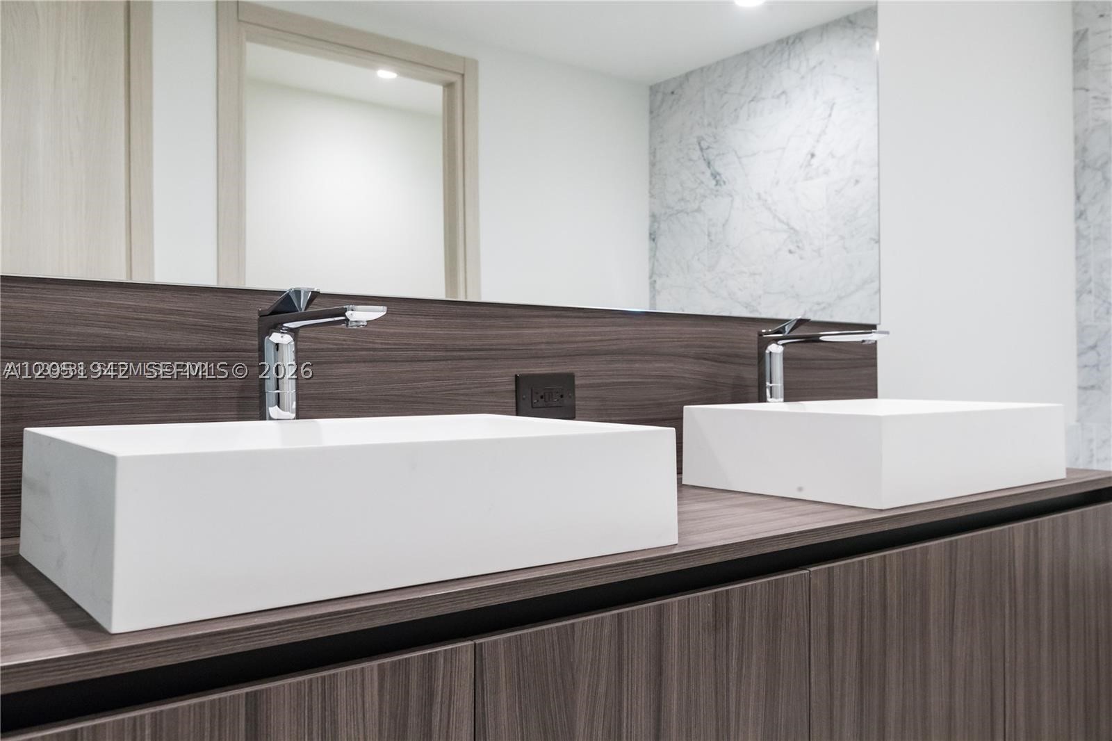 1000 Brickell Plz #2110, Miami FL 33131