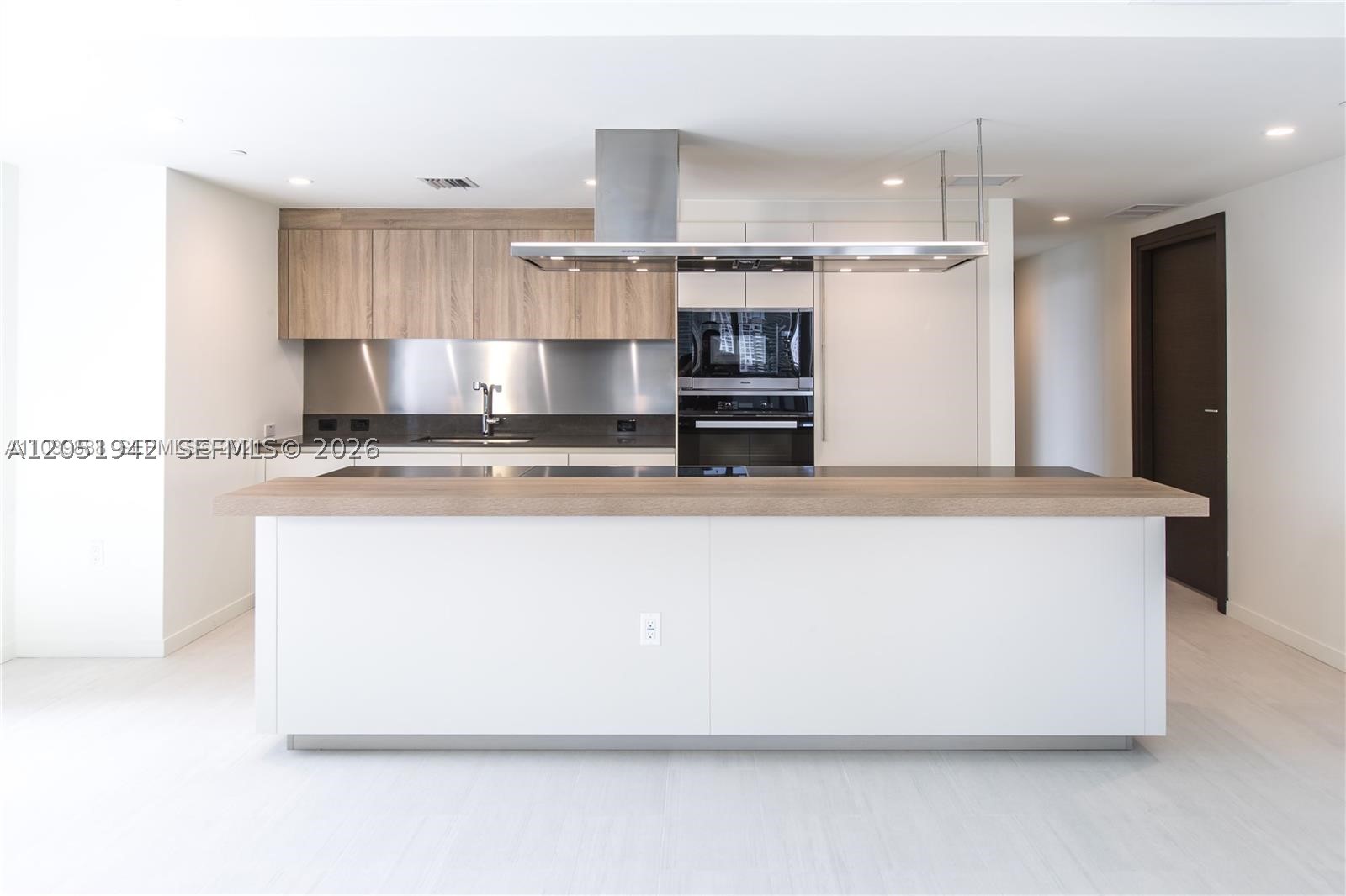 1000 Brickell Plz #2110, Miami FL 33131