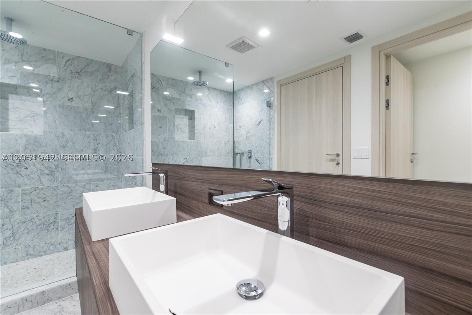 1000 Brickell Plz #2110, Miami FL 33131