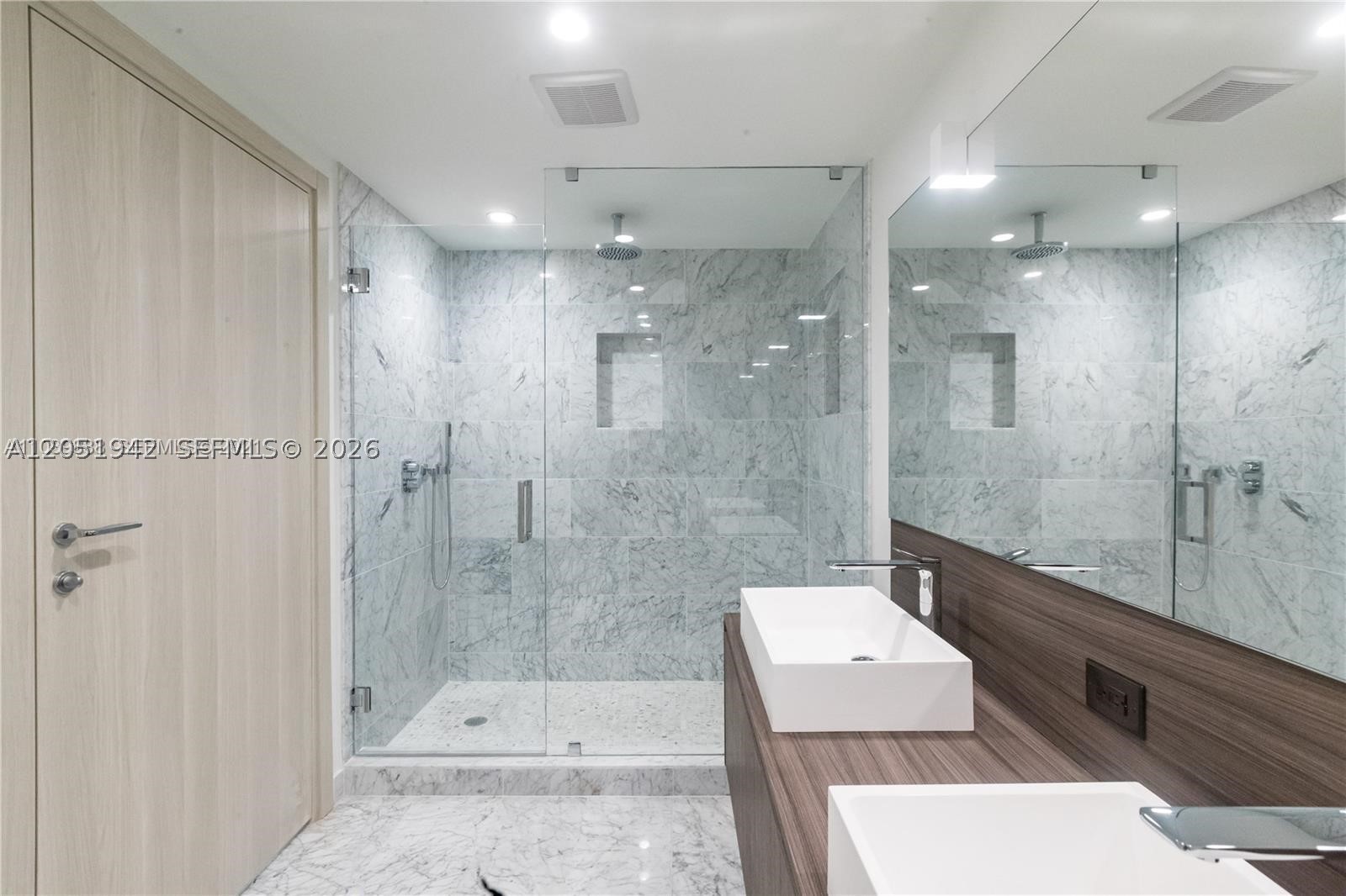 1000 Brickell Plz #2110, Miami FL 33131