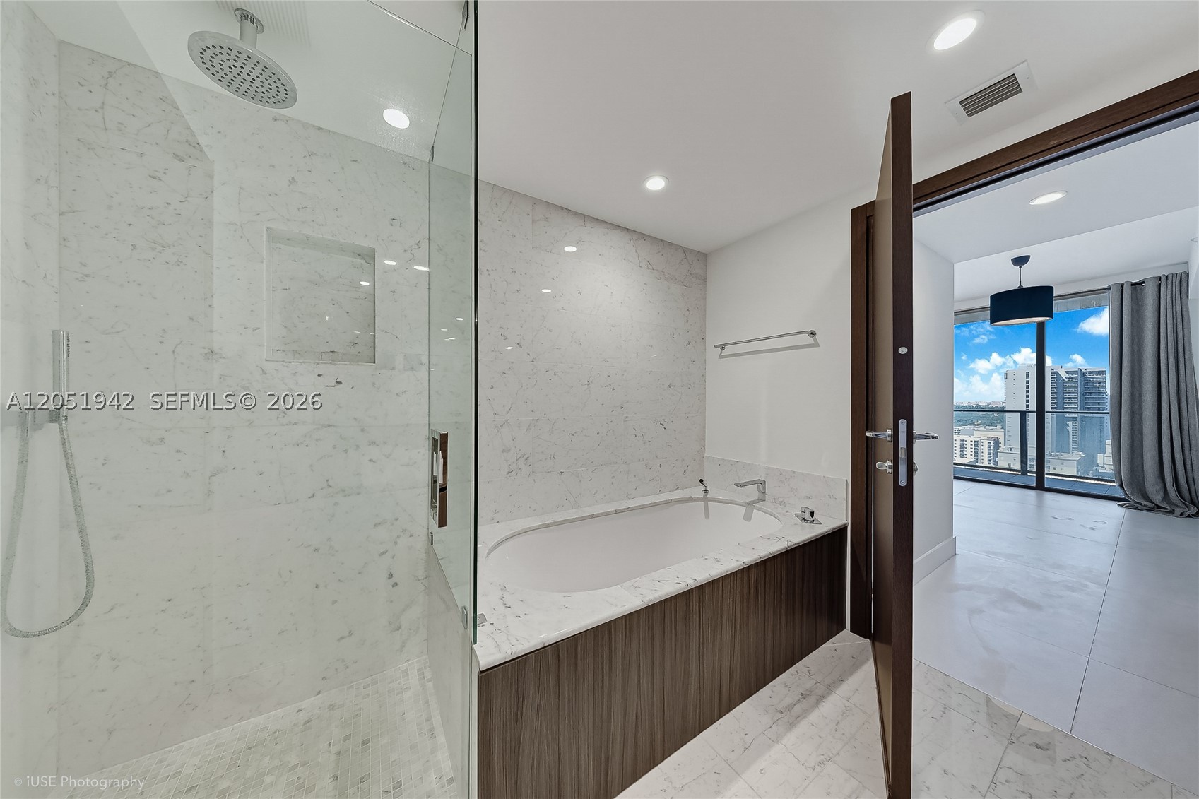 1000 Brickell Plz #2110, Miami FL 33131